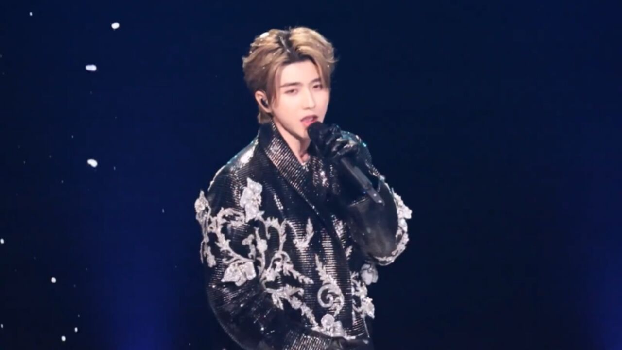 蔡徐坤的《情人》,歌曲旋律慵懒与轻快并存,有一种高级的性感!