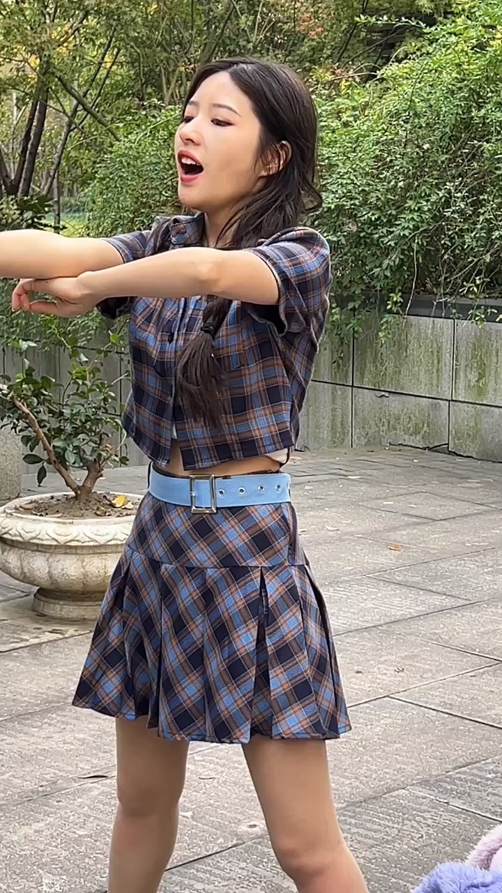 户外骑马舞 阿梓不可爱