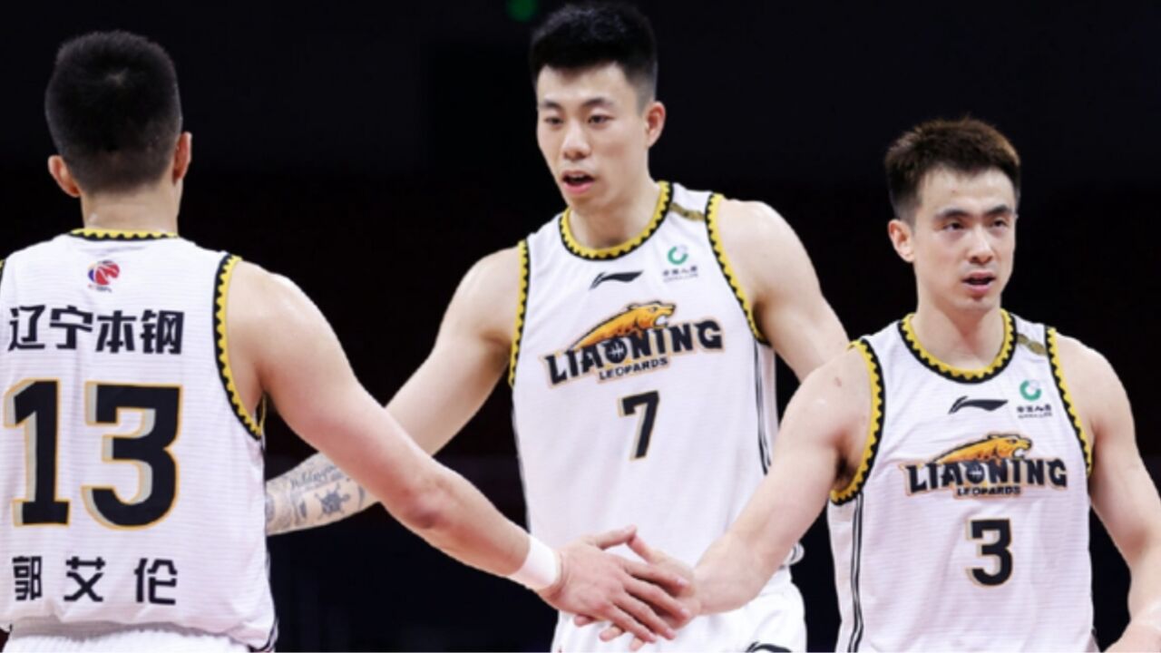 名记:郭艾伦不受乔帅青睐 伤病无缘男篮 赵继伟张镇麟付豪入选