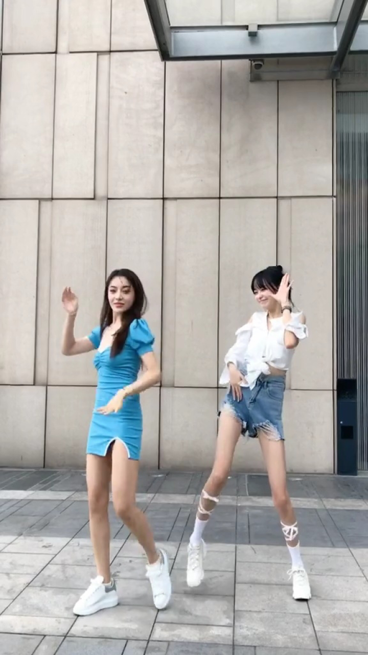 90. @陈意礼 我已经很认真的在跳舞了