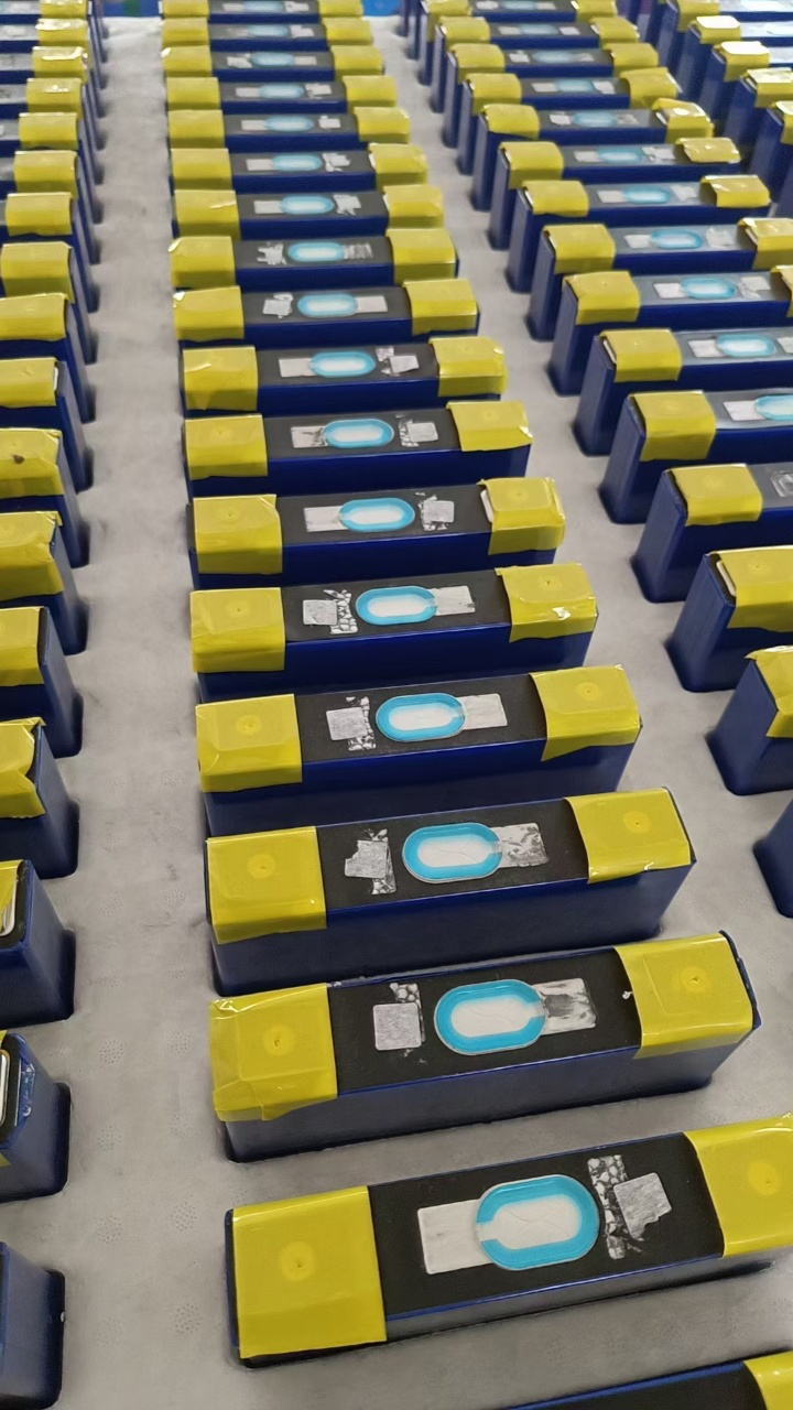 常熟市高价回收宁德62单体电芯,常熟市锂电池,常熟市新能源汽车地盘