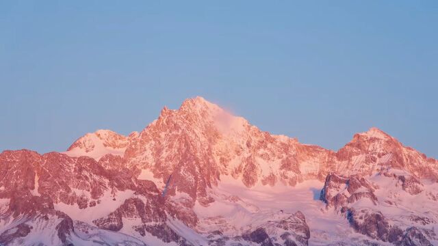 日照金山