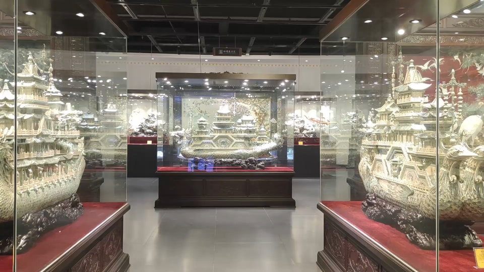 大连贝雕《龙凤呈祥舟》获山花奖