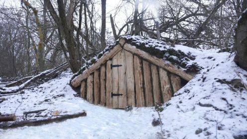 独自建造一座完整的冬季钓鱼者休息区
