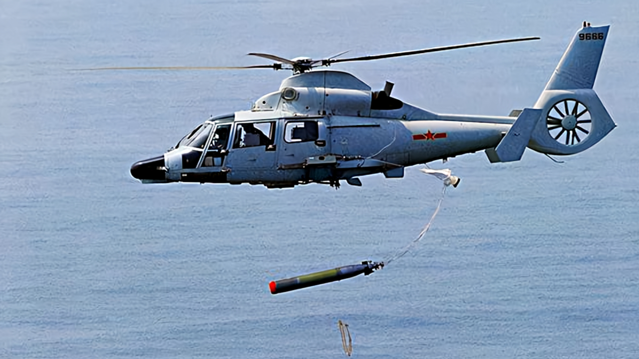 绿媒:9架次解放军军机台海周边活动,直9直升机进入台东南空域