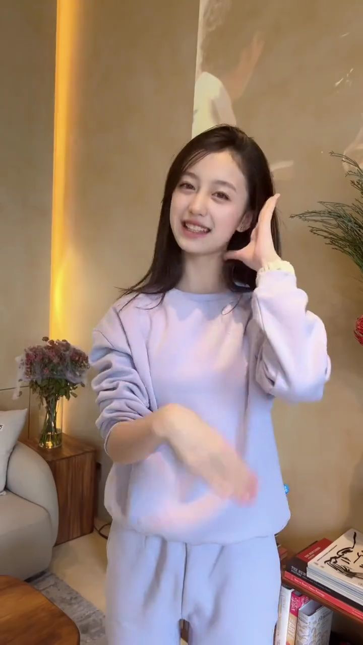 原创 裴佳欣 #裴佳欣 #浅跳一下 #穿搭