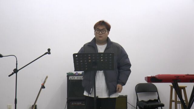 建筑与艺术设计学院十佳歌手评选选手:吕航 演唱曲目:董小姐