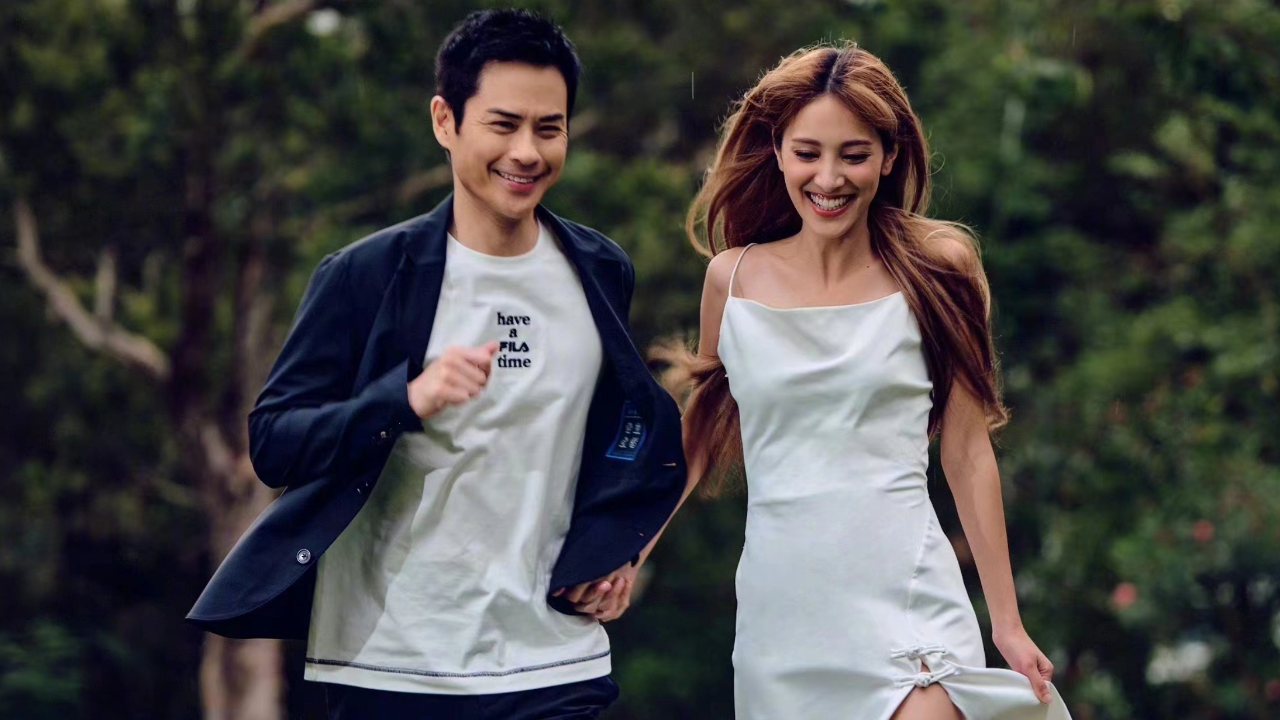 郑嘉颖老婆被问佘诗曼,面不改色回应老公前女友,明显没被膈应到