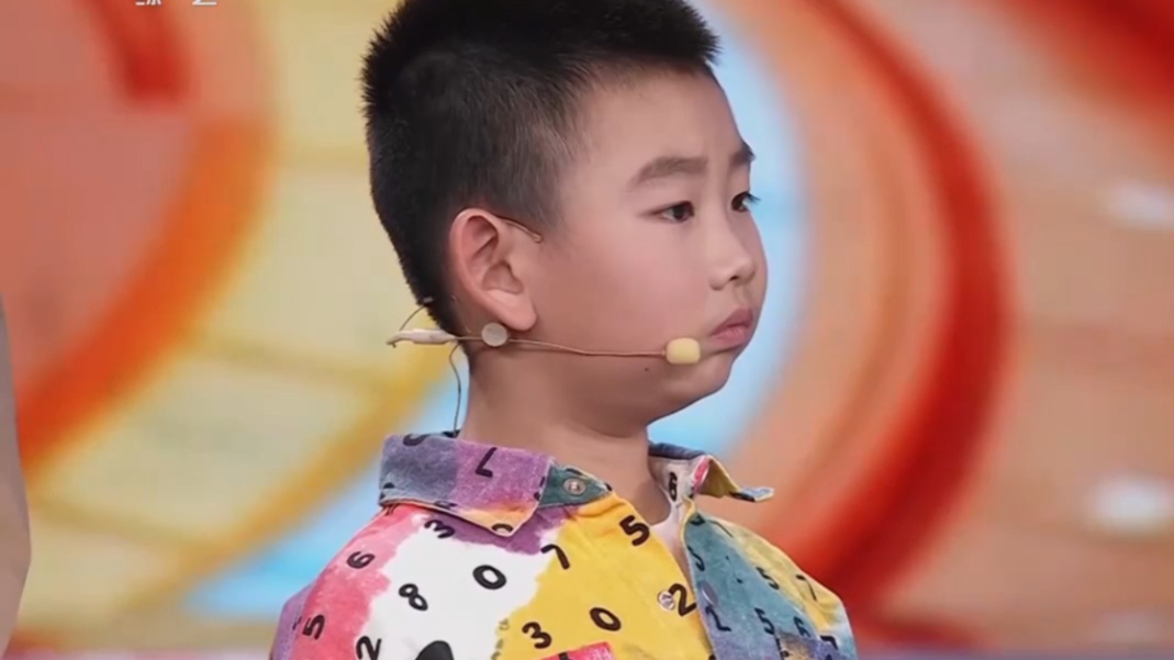 六岁萌娃熟记圆周率,现场对小数点后10000位任意接龙,太牛了