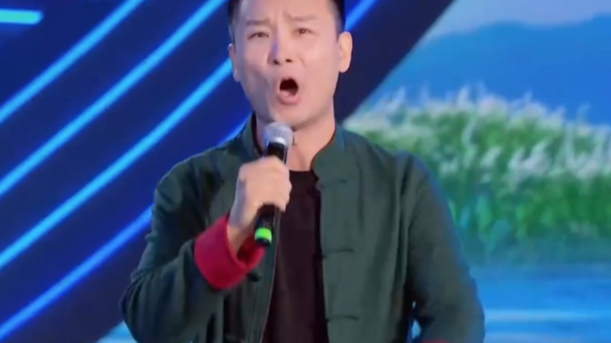 歌曲《乌苏里船歌》,刘和刚浑厚有力,充满了感染力