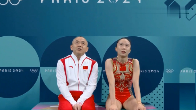 女子蹦床决赛,卫冕冠军朱雪莹55.510分获得第四名