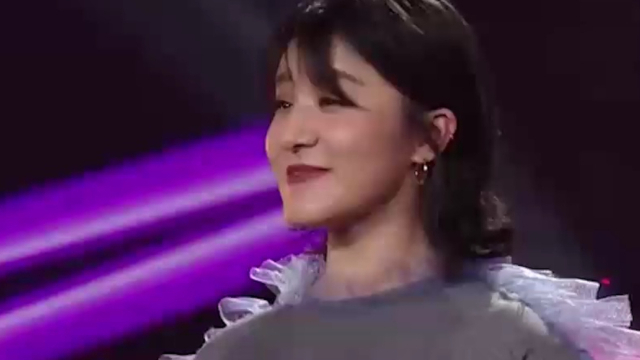 张红丽身着连衣短裙,演唱山西定襄民歌,这节奏太欢乐了