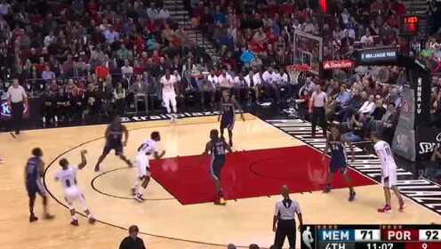 《NBA全场回放》灰熊vs开拓者末节 开拓者外线轮番轰炸灰熊