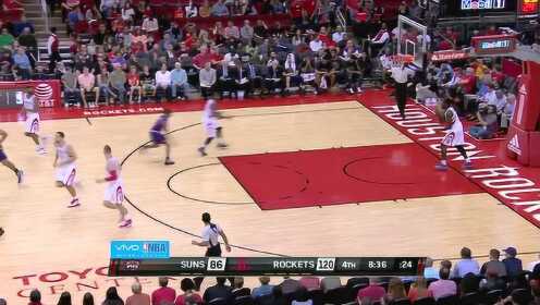 《NBA头条》【盖帽】贝弗利横冲直撞霸气上篮 莱恩轻舒猿臂送大帽