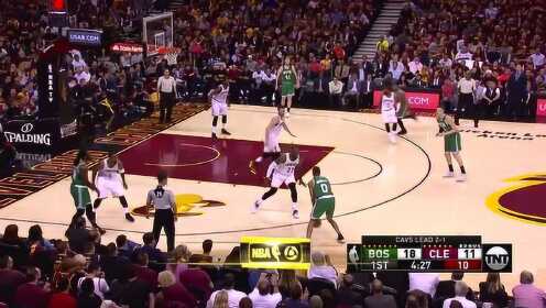 《TOP时刻》24日NBA最佳镜头 乐福长传纵贯全场詹姆斯拍马赶到单臂擎天