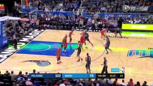 《NBA全场回放》【回放】鹈鹕vs魔术第4节 海佐尼牙中路突破上演单手劈扣