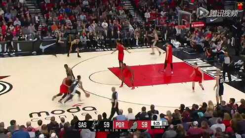 《NBA全场回放》【原声回放】马刺vs开拓者第3节 安德森控制时间命中压哨三分