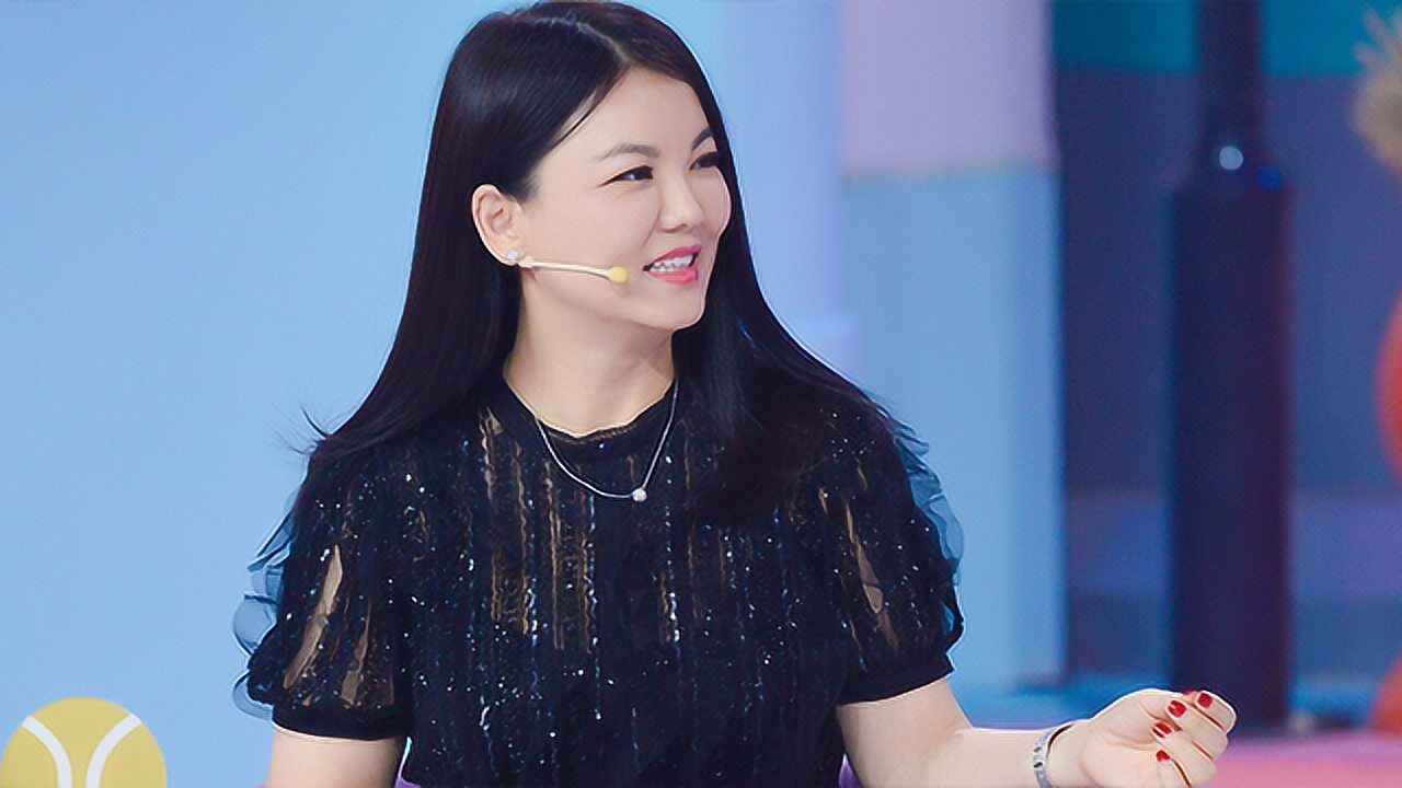 【美丽秘诀】李湘浴室内还有"万能油" 减肥瘦身做spa样样都能行_综艺