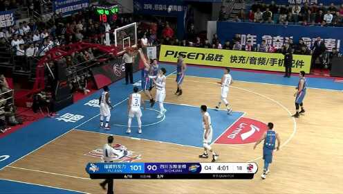 《CBA全场集锦》不能给他这种机会啊 汉斯布鲁接球双手暴扣