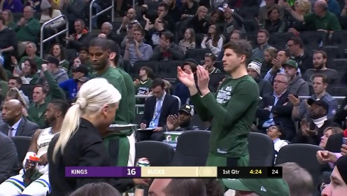 《NBA全场集锦》字母哥不在我是老大 米德尔顿潇洒运球急停转身跳投打成2+1