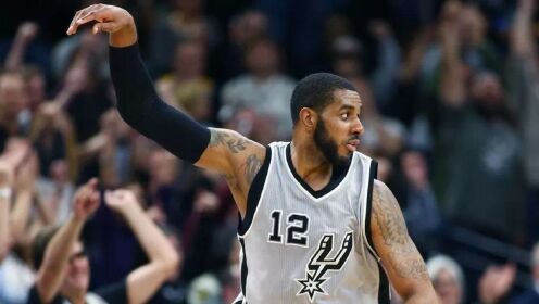 《NBA全场集锦》高炮台今天弹药充足 阿德两记三分打停灰熊