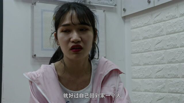 纪实72小时(中国版) 第2季:独居女孩与猫咪相依为命的日子