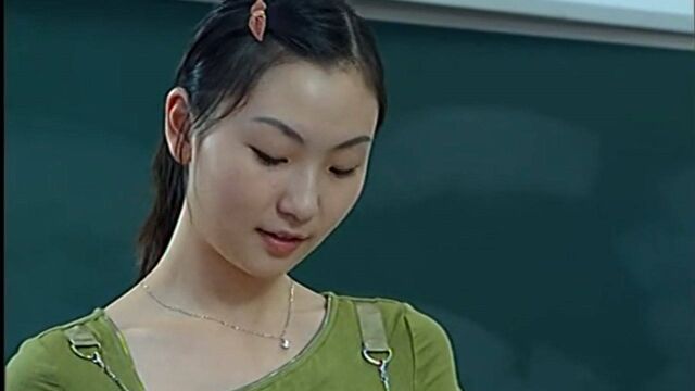 《花季年华》第27集01:同学们的班主任又换了,迟到的同学还以为走错教室了