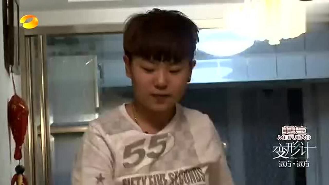 暴力少女生气摔门而出_腾讯视频