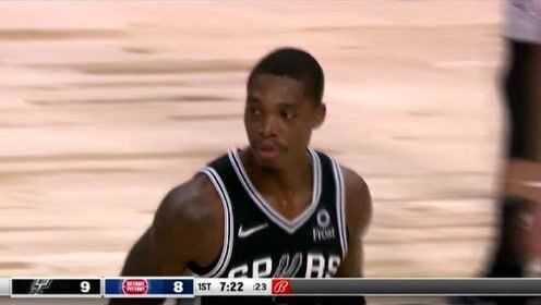 《NBA全场集锦》一个眼神就能懂！沃克吸引防守助飞约翰逊单臂劈扣