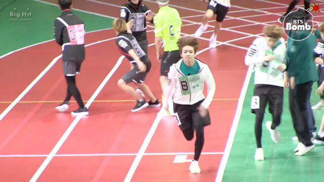 [BANGTAN BOMB] BTS' Relay race @ 2016 偶像运动会中秋特辑  BTS (防弹少年团)