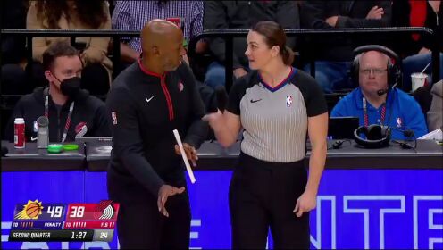 《波特兰开拓者》【回放】 NBA常规赛：太阳vs开拓者第2节英文原声回放