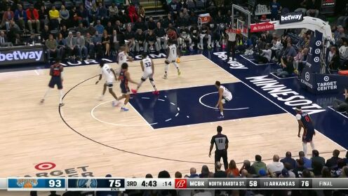 《NBA全场集锦》镇守篮下密不透风 唐斯伸出长臂大帽巴雷特