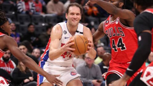 《NBA全场集锦》【球星】博格丹诺维奇vs公牛集锦 飙中8记三分空砍34分