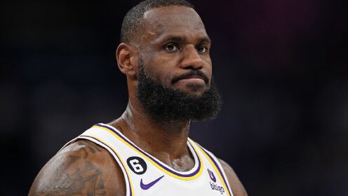 《NBA全场集锦》【球星】詹姆斯vs灰熊集锦 21+11+5全面发挥带队取胜