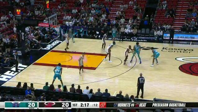 NBA季前赛：黄蜂vs热火第1节英文原声回放