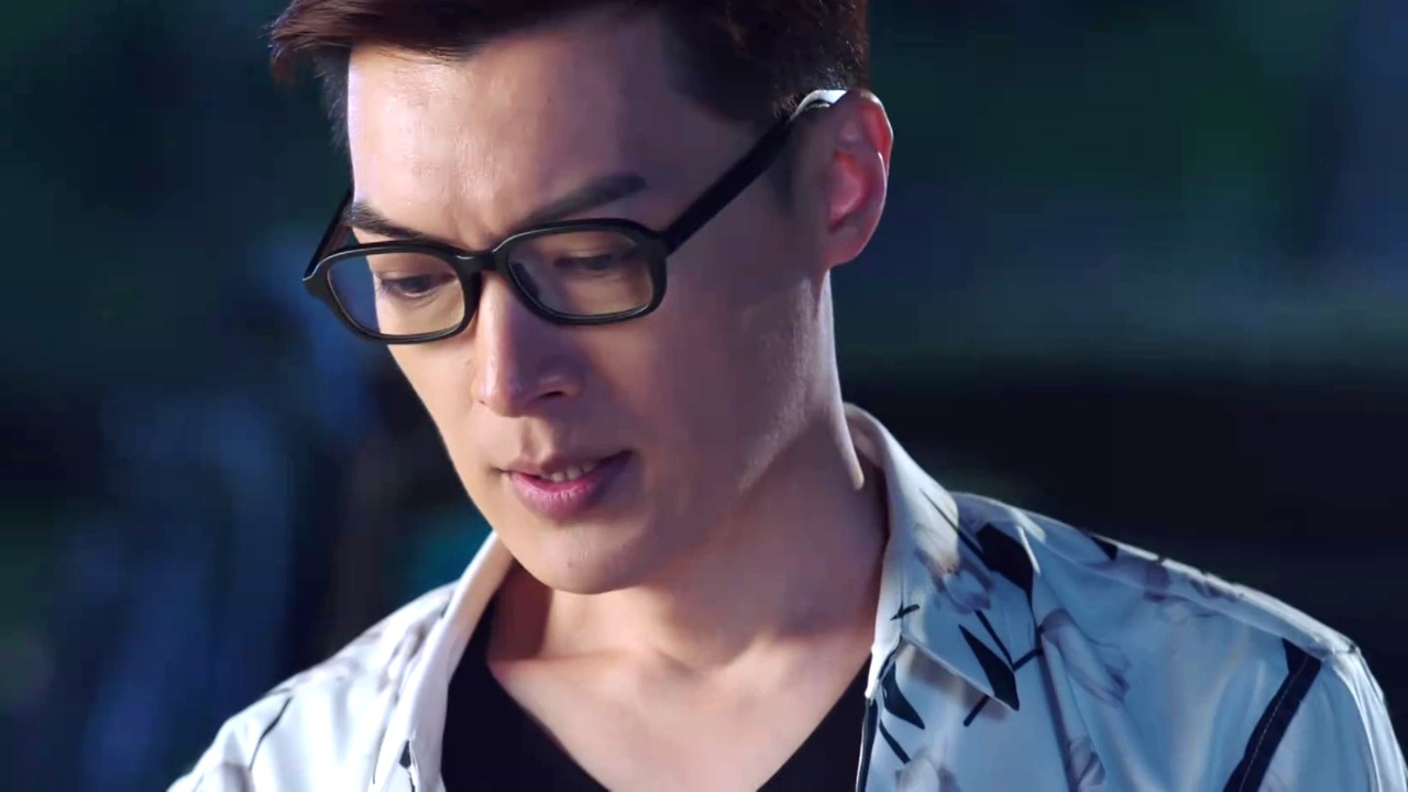 爱在青山绿水间丨结婚前夜前男友来纠缠,女孩霸气扇渣男耳光