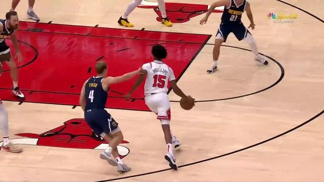 NBA：这年轻人！菲利普斯抡圆臂炸裂隔扣