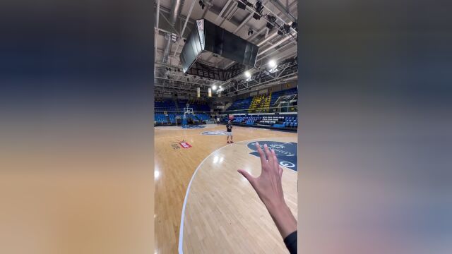 第一视角带你体验何为文班亚马 站着都晕高就是这感觉