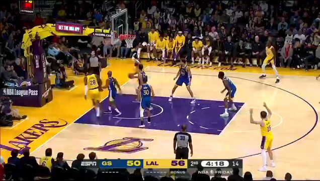 八村垒步步紧逼强吃保罗 浓眉顺势火上浇油打进2+1