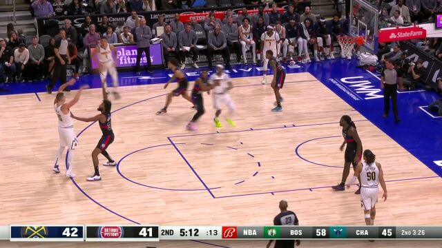 眼神欺骗打穿防守 约基奇弧顶发牌波普内线吃饼