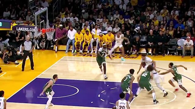 NBA：利拉德字母哥首次联手率队击败湖人