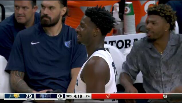 差点成为背景板 步行者新秀贾雷斯-沃克举火烧天险些隔扣3J