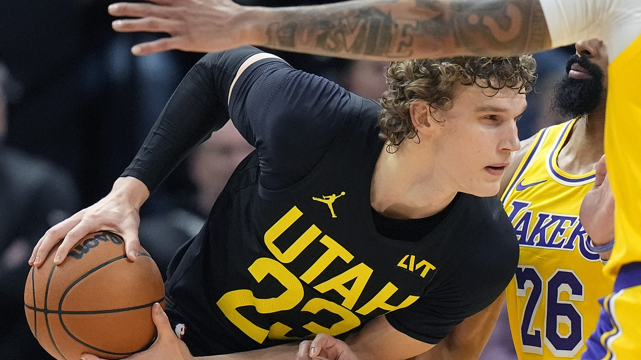 【球星】马尔卡宁vs湖人集锦 全场16分8板发挥平平苦吞败果