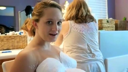 9个月孕妈妈用纱布凡士林包住孕肚 当她拿掉时画面让人难以置信