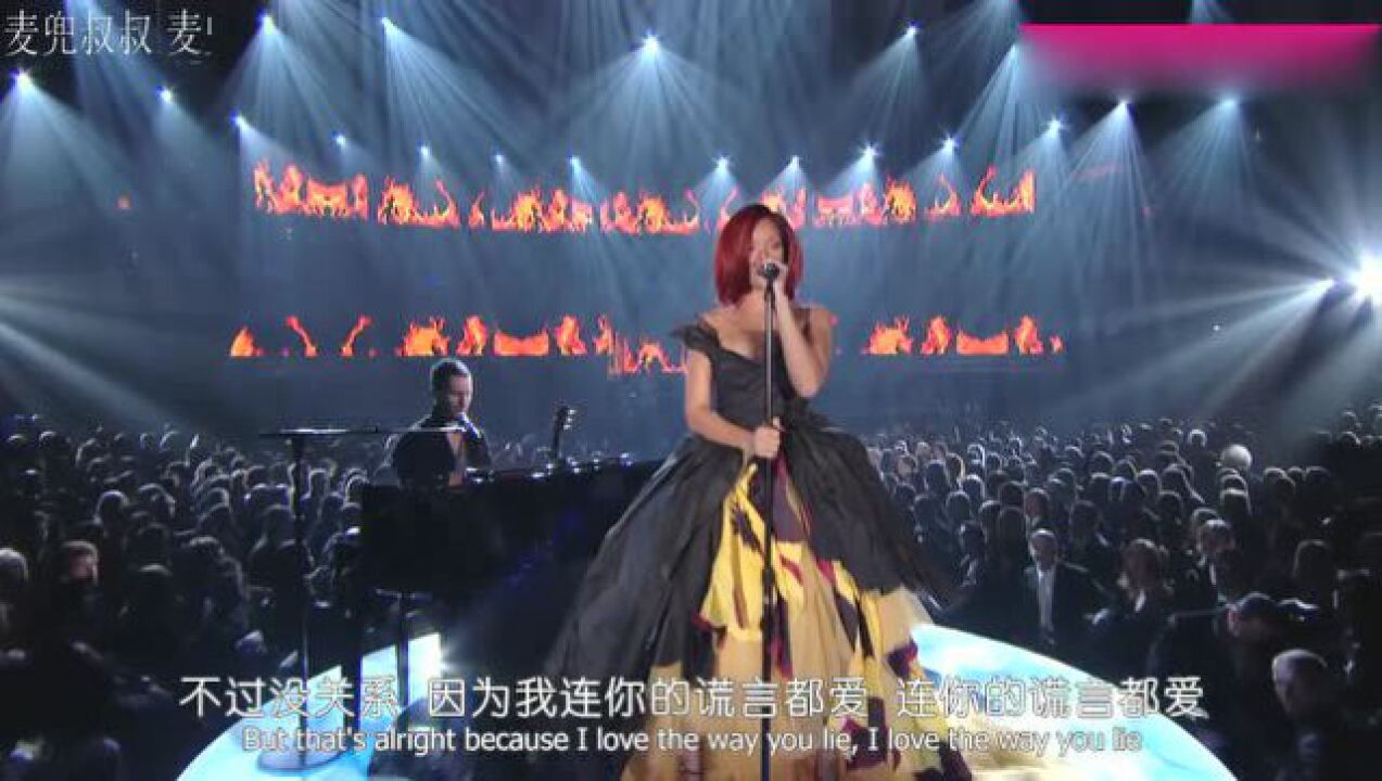 第53届格莱美蕾哈娜和Eminem震撼演绎太赞了！_高清