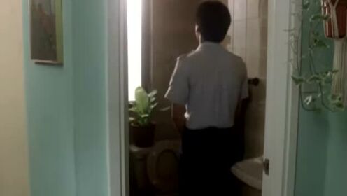 钟镇涛想要上厕所却不能去的样子好搞笑，你是不是也遇到过