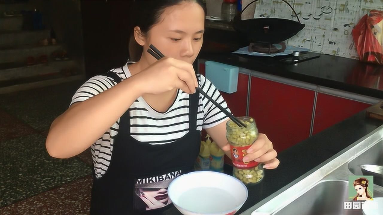 農村姑娘教你醃製酸豆角隨時隨地都可以方法很簡單一學就會