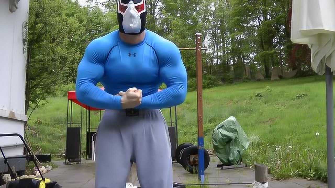 蒙面肌肉男,高体重拉引体向上秀_腾讯视频