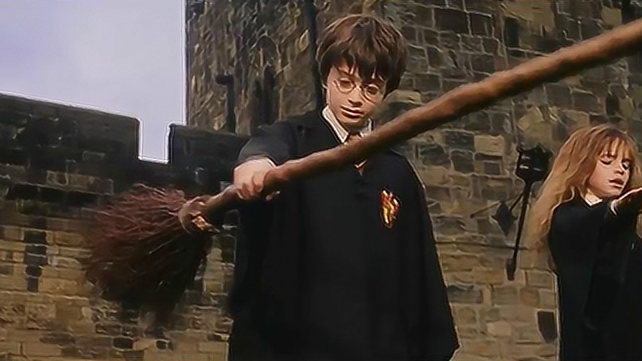 小哈利波特的魔法扫帚飞行课,这个学校竟然也有校园暴力