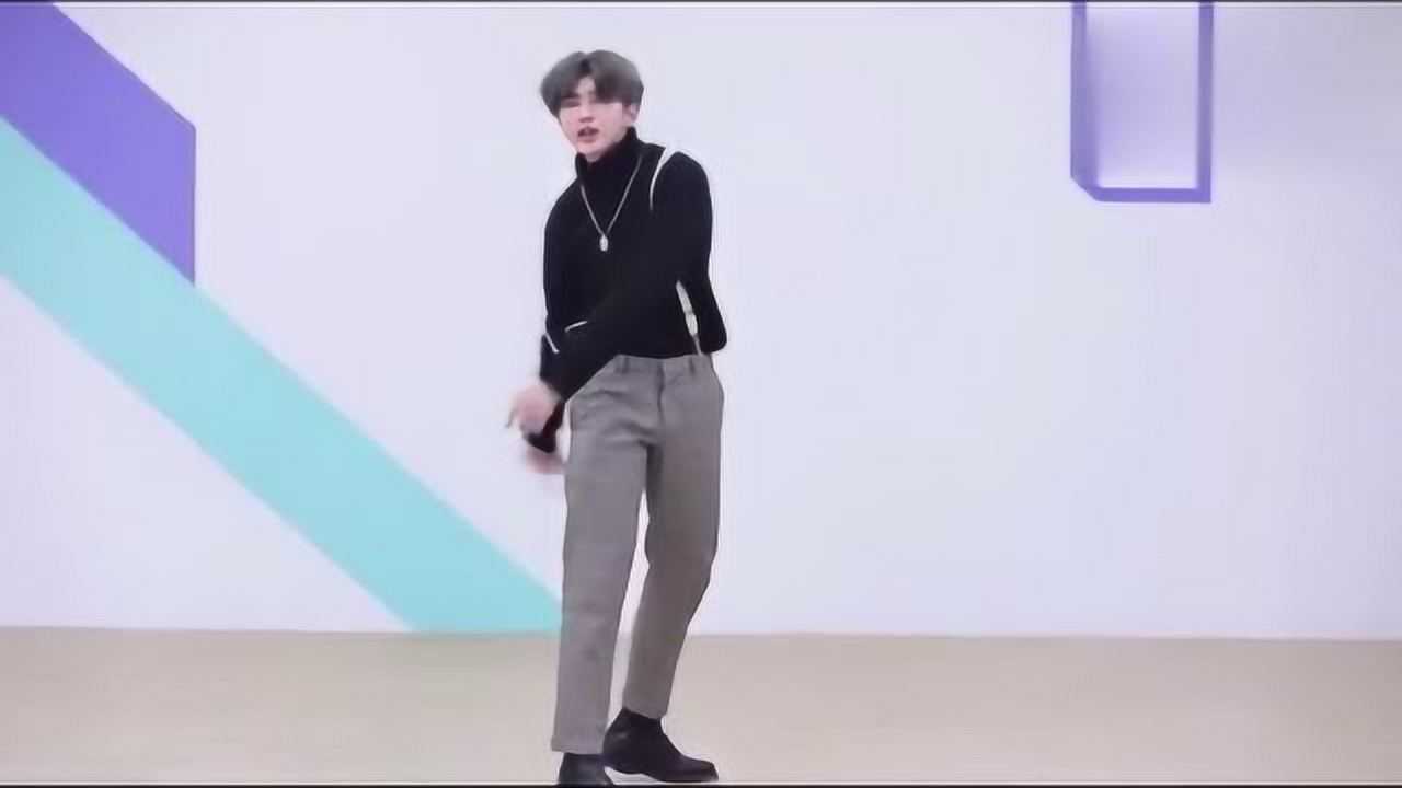 原来蔡徐坤打篮球这么帅啊！_高清